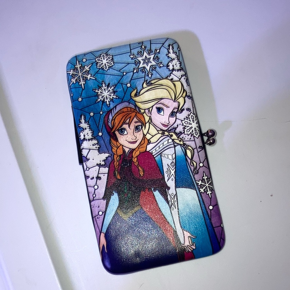 Anna And Elsa Frozen Wallet